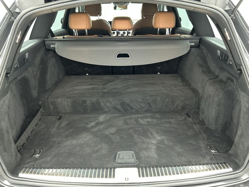 Mercedes-Benz E 300 2022