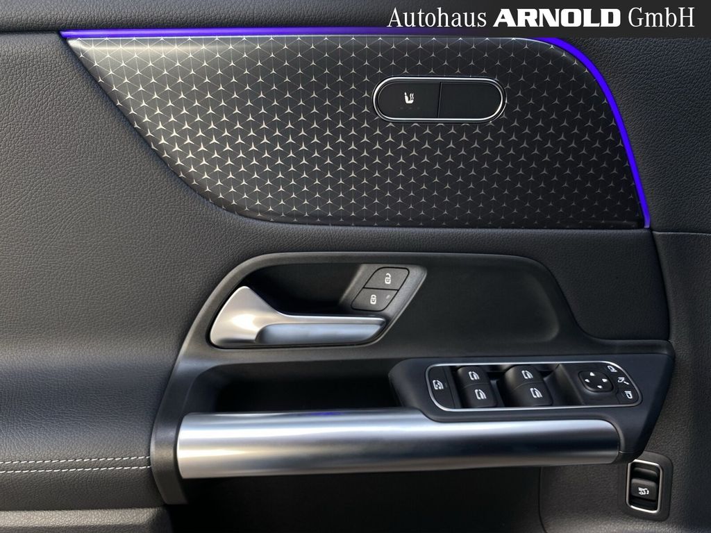 Mercedes-Benz GLA 200 2025