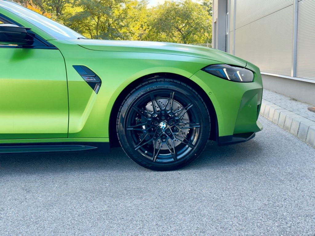 BMW M4 2025
