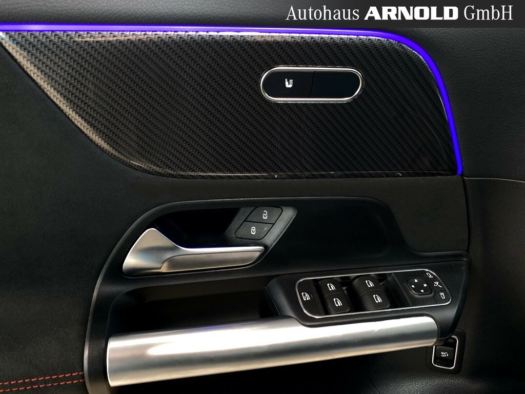 Mercedes-Benz GLA 200 2024