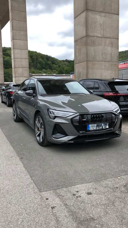 Audi e-tron 2022