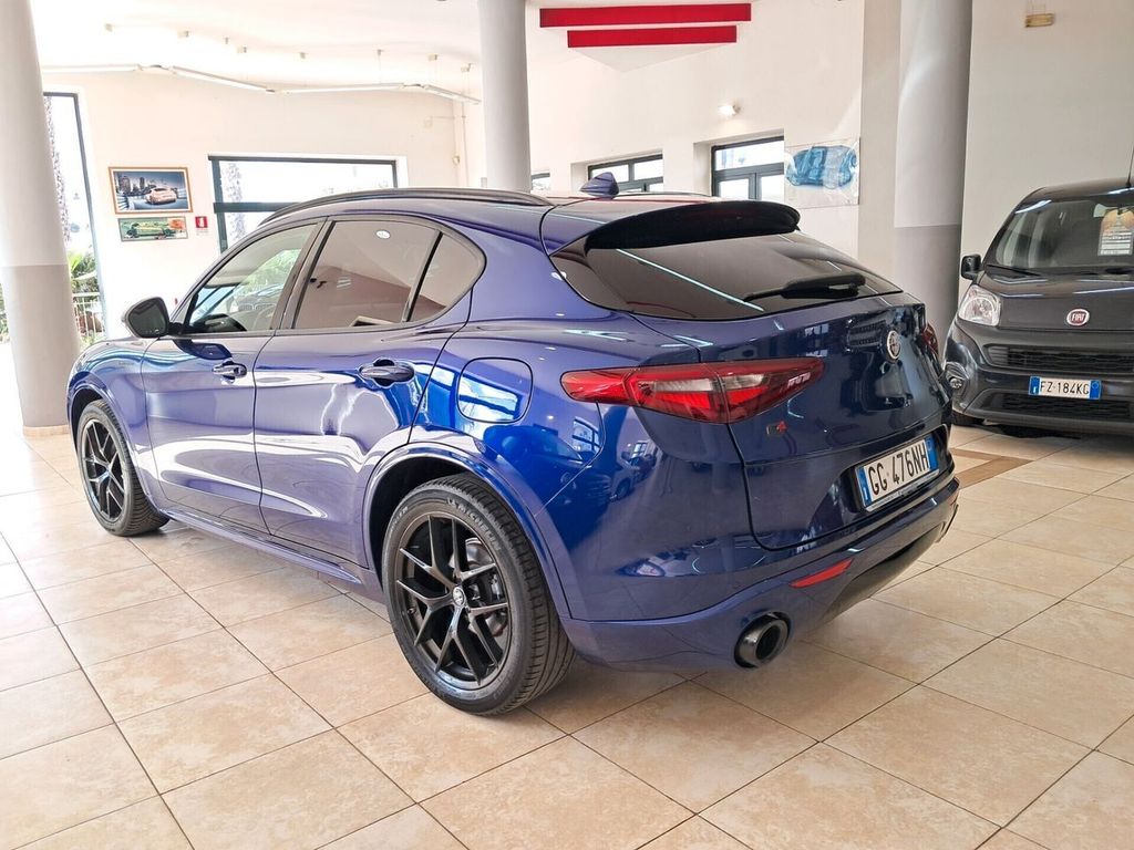 Alfa Romeo Stelvio 2021