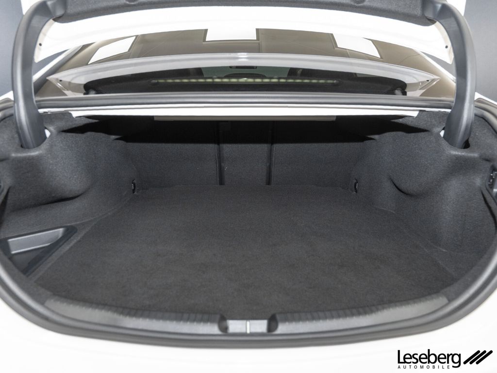 Mercedes-Benz C 300 2024