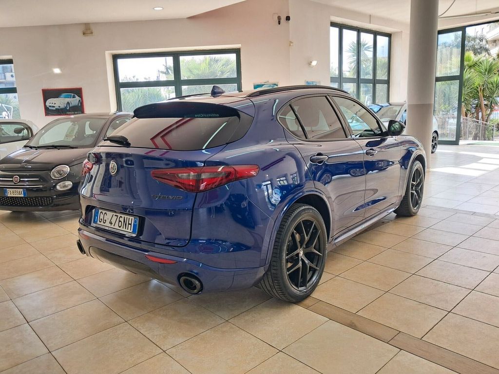 Alfa Romeo Stelvio 2021