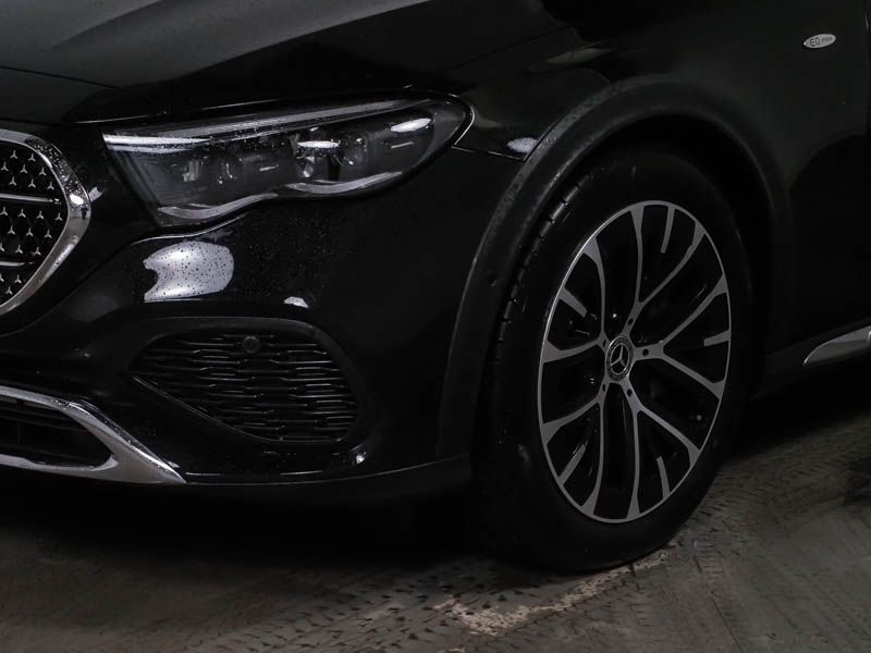 Mercedes-Benz E 300 2025