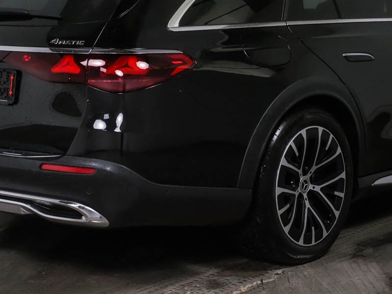 Mercedes-Benz E 300 2025