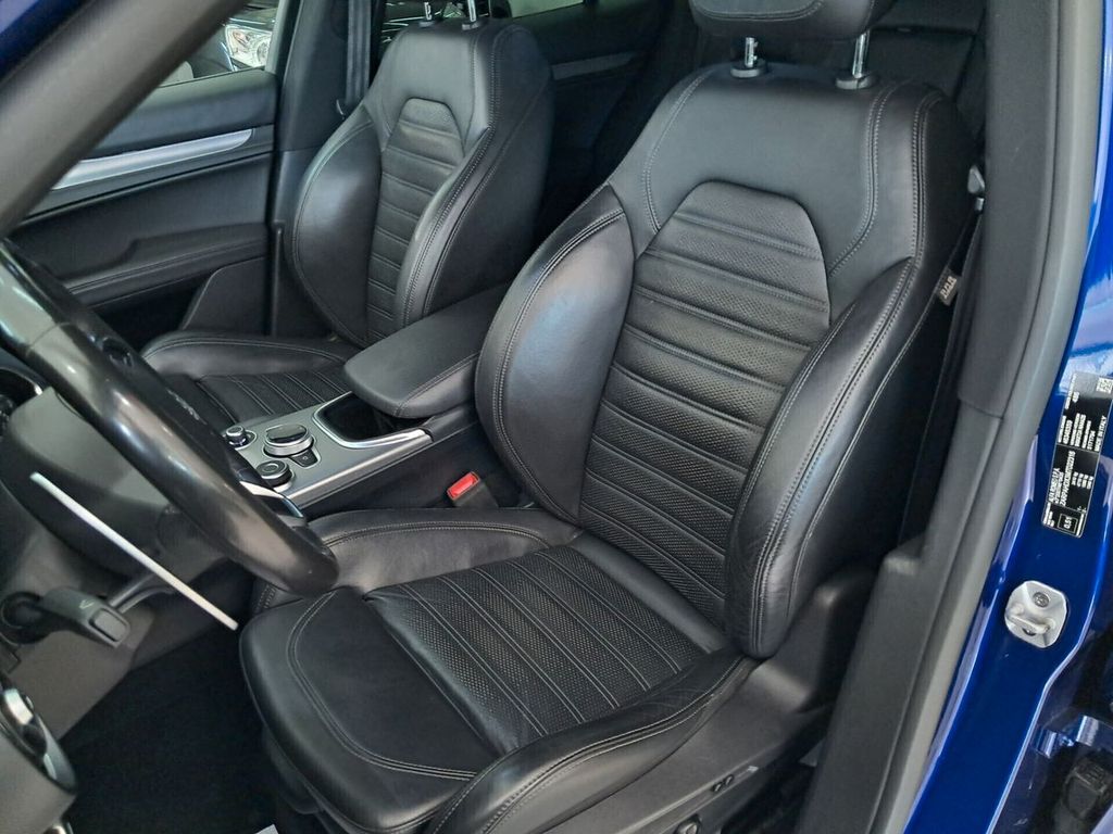 Alfa Romeo Stelvio 2021