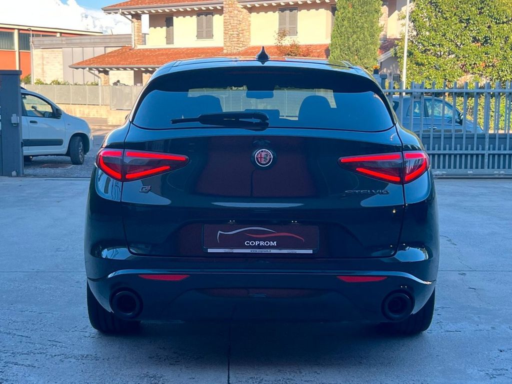 Alfa Romeo Stelvio 2021