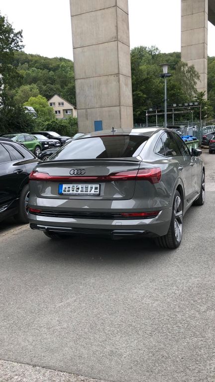 Audi e-tron 2022