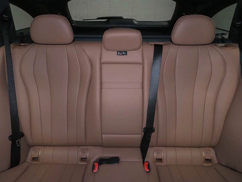 Mercedes-Benz E 300 2025