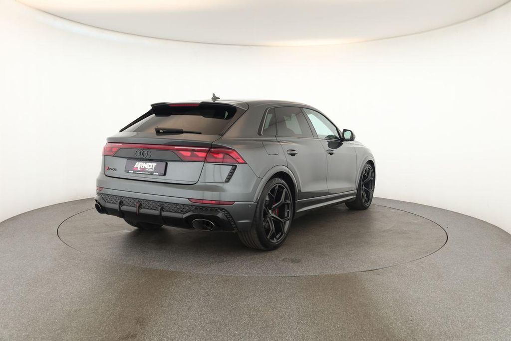Audi RSQ8 2025