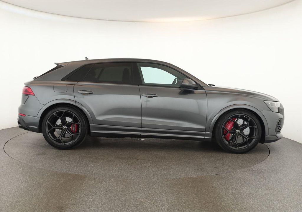 Audi RSQ8 2025