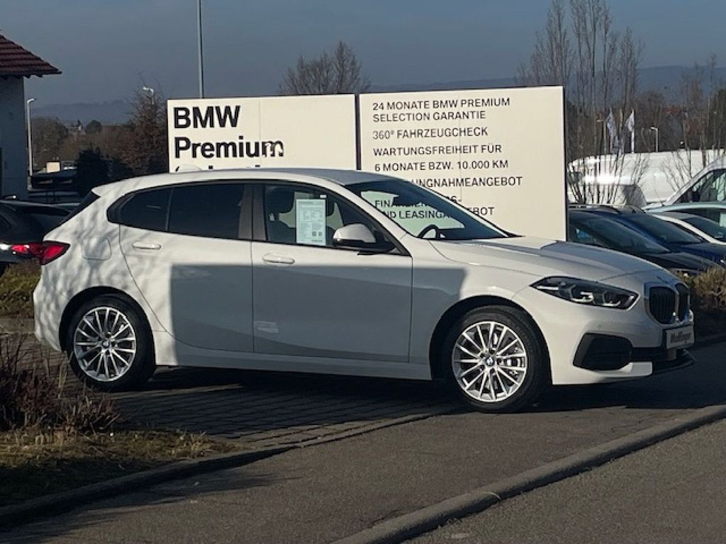 BMW 120 2022