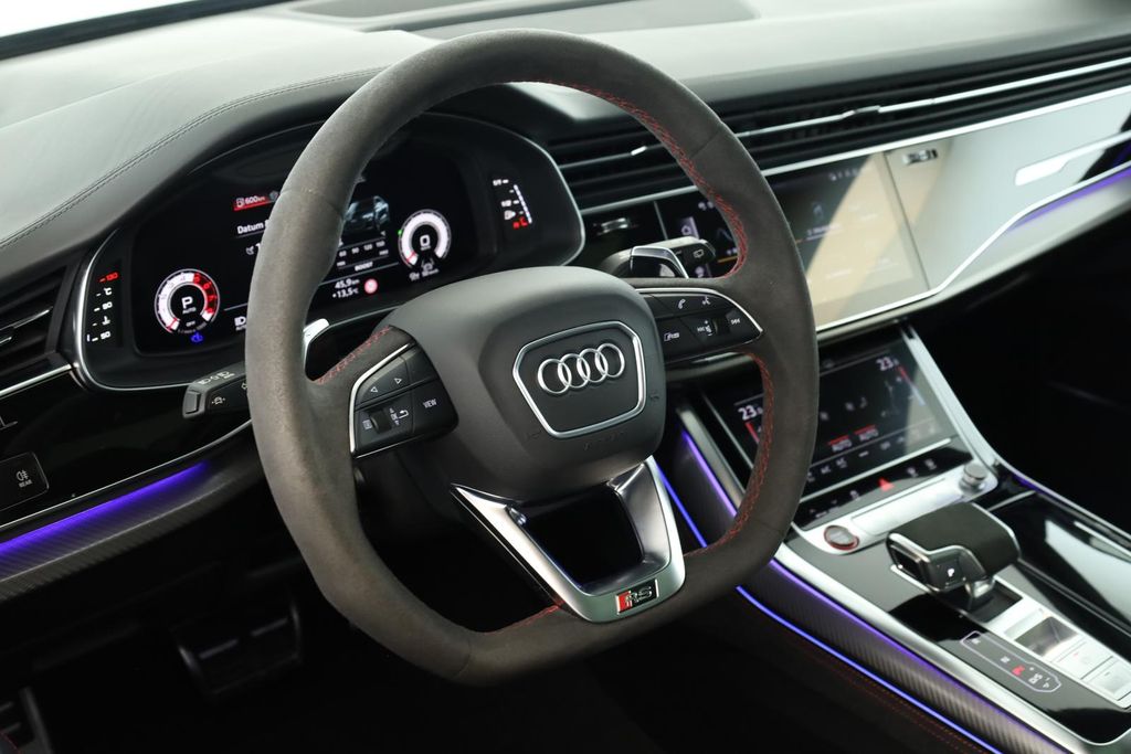 Audi RSQ8 2025