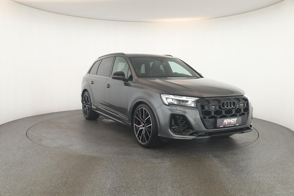 Audi SQ7 2025