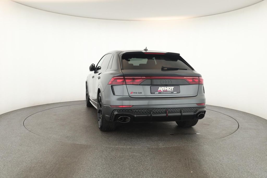Audi RSQ8 2025