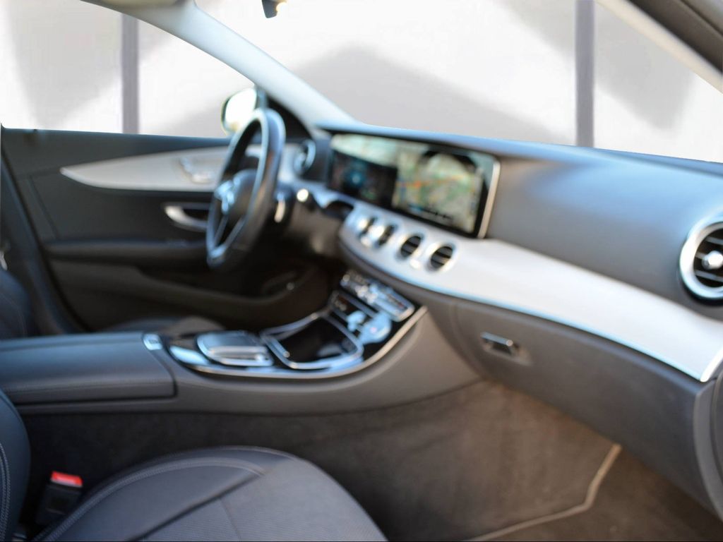 Mercedes-Benz E 300 2021