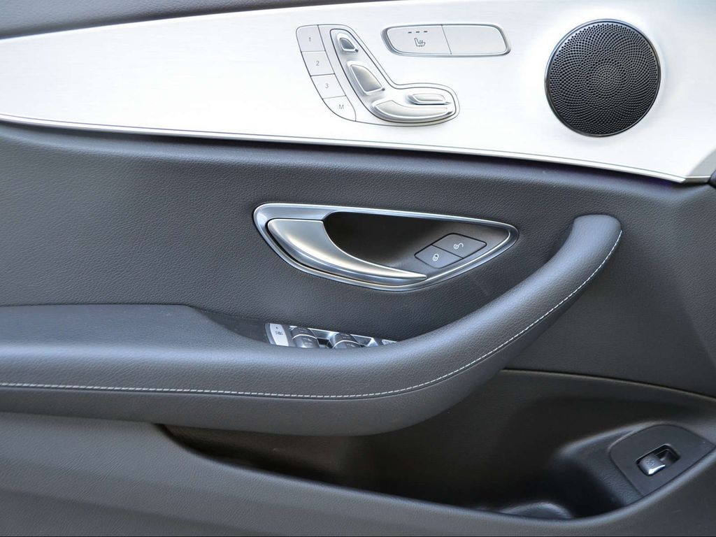 Mercedes-Benz E 300 2021