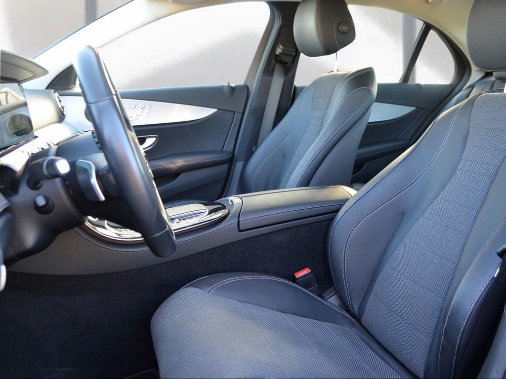 Mercedes-Benz E 300 2021