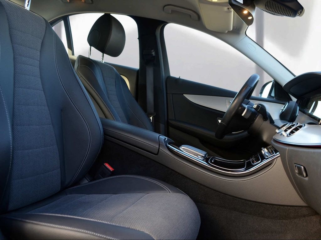 Mercedes-Benz E 300 2021