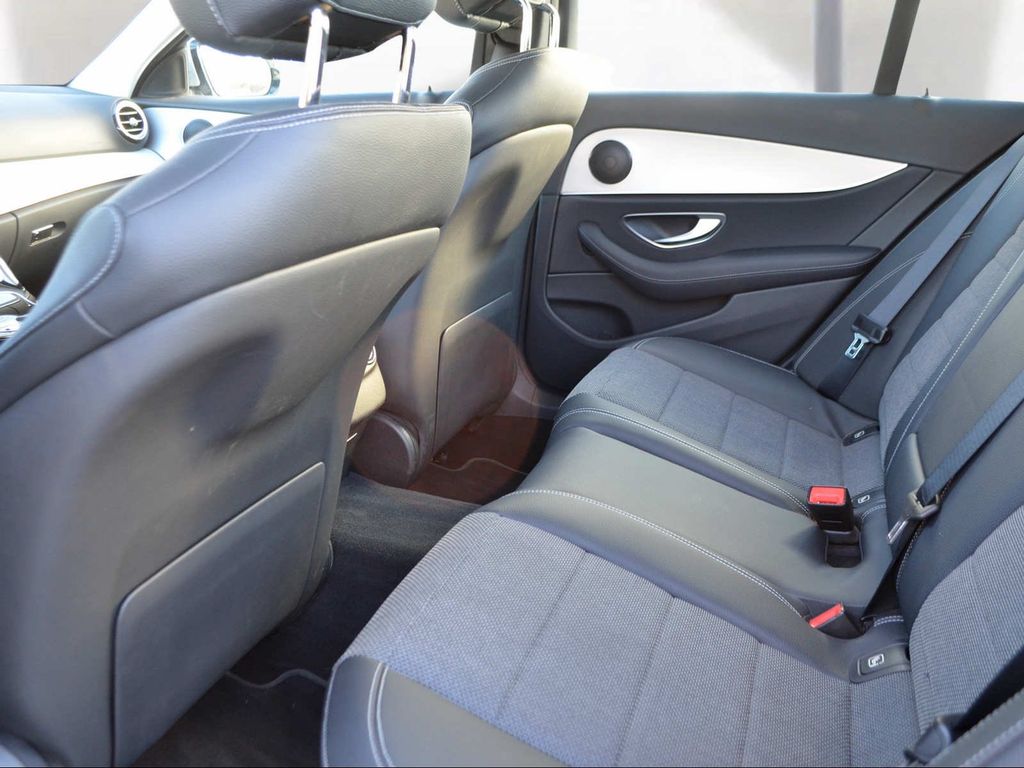 Mercedes-Benz E 300 2021