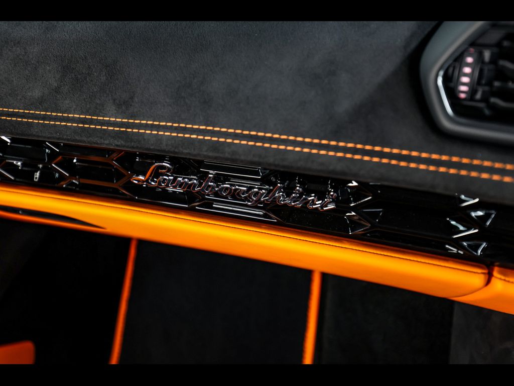 Lamborghini Huracán 2024