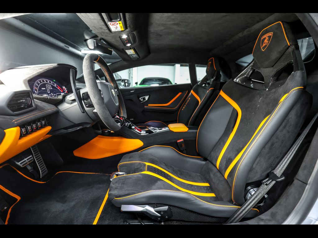 Lamborghini Huracán 2024