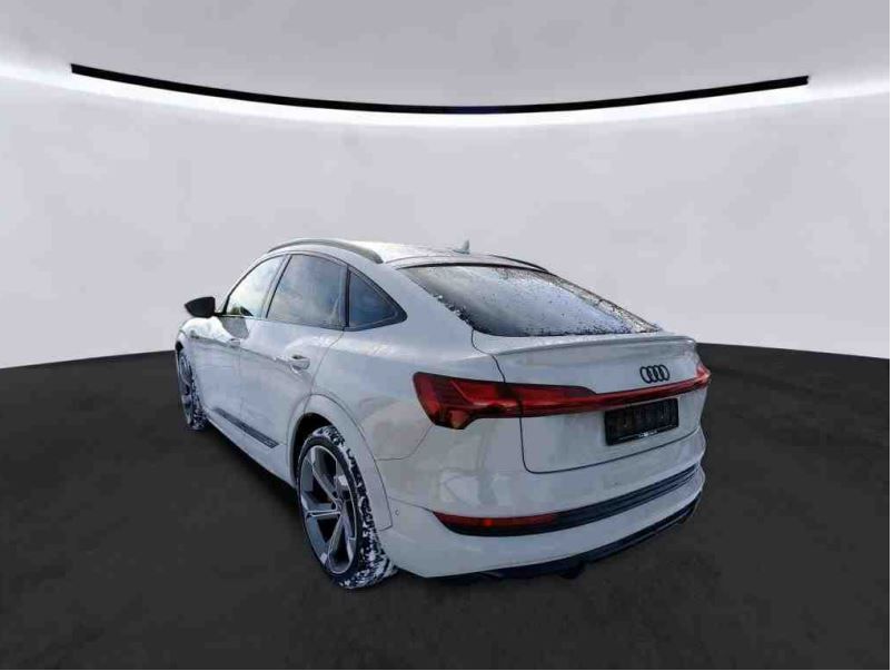 Audi e-tron 2022