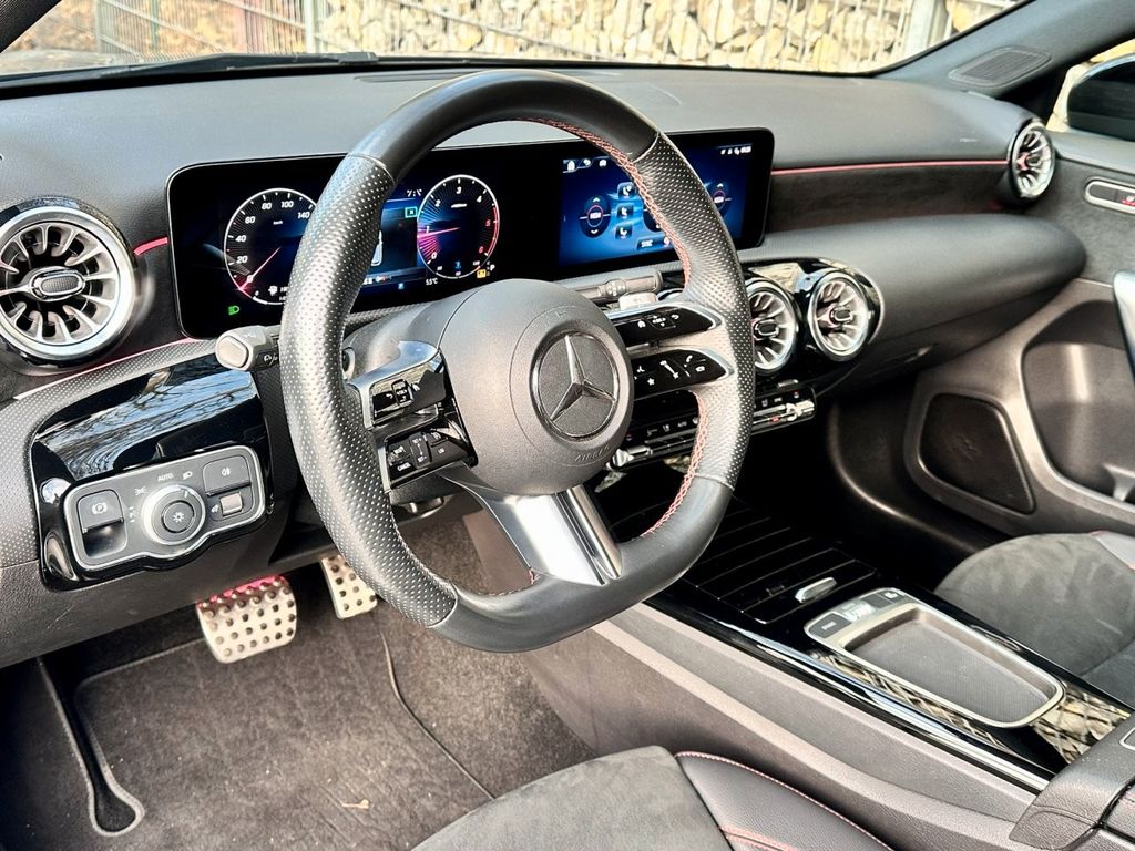 Mercedes-Benz A 220 2023