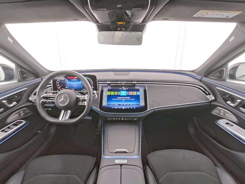 Mercedes-Benz E 300 2025