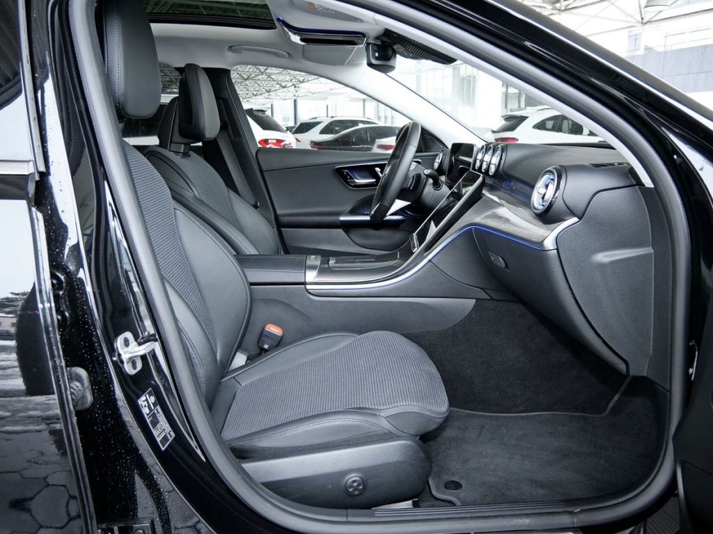 Mercedes-Benz C 300 2024