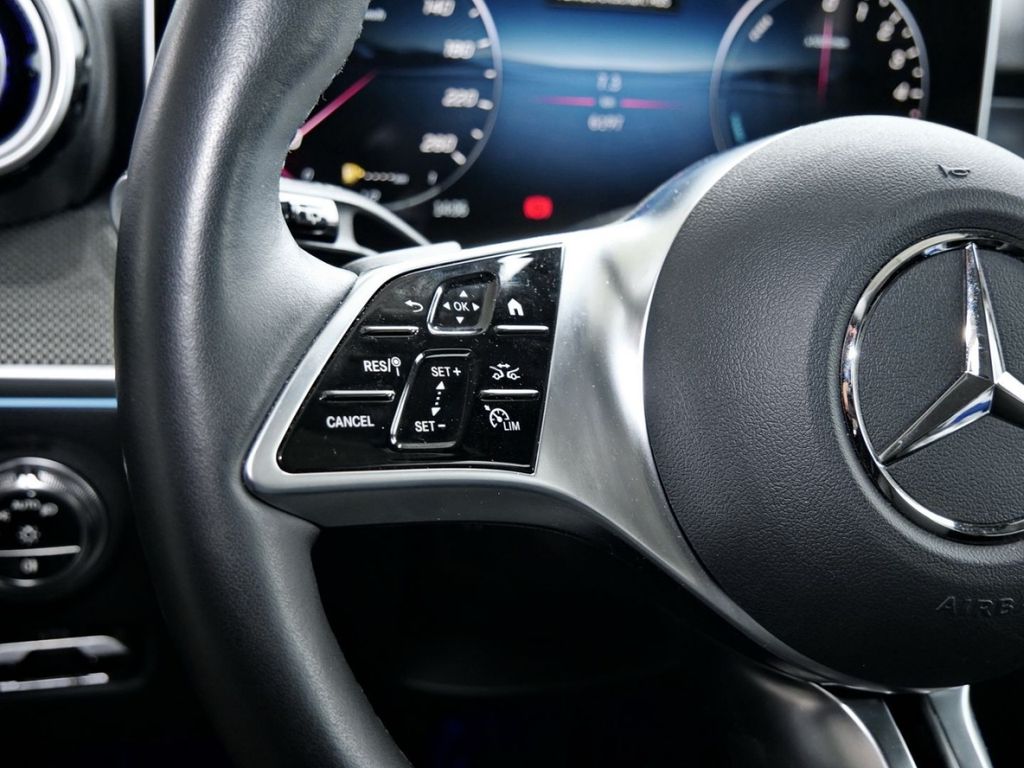 Mercedes-Benz C 300 2024