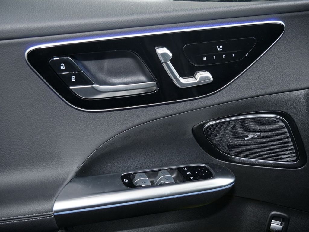 Mercedes-Benz C 300 2024