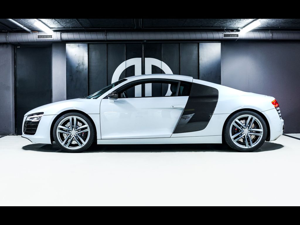 Audi R8 2013
