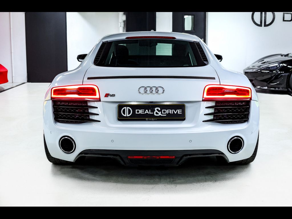 Audi R8 2013