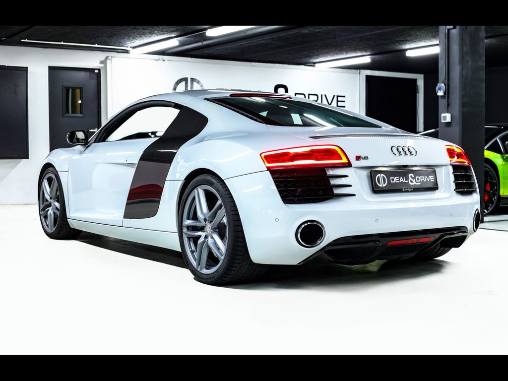 Audi R8 2013