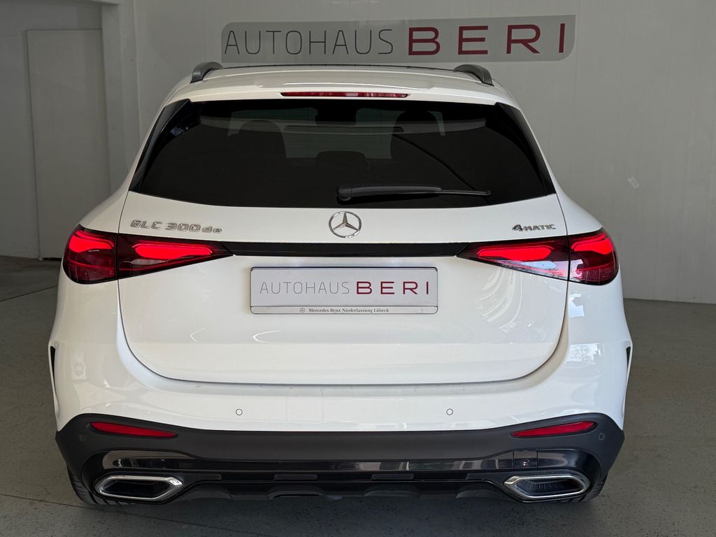 Mercedes-Benz GLC 300 2023