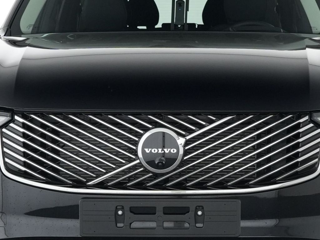 Volvo XC90 2025