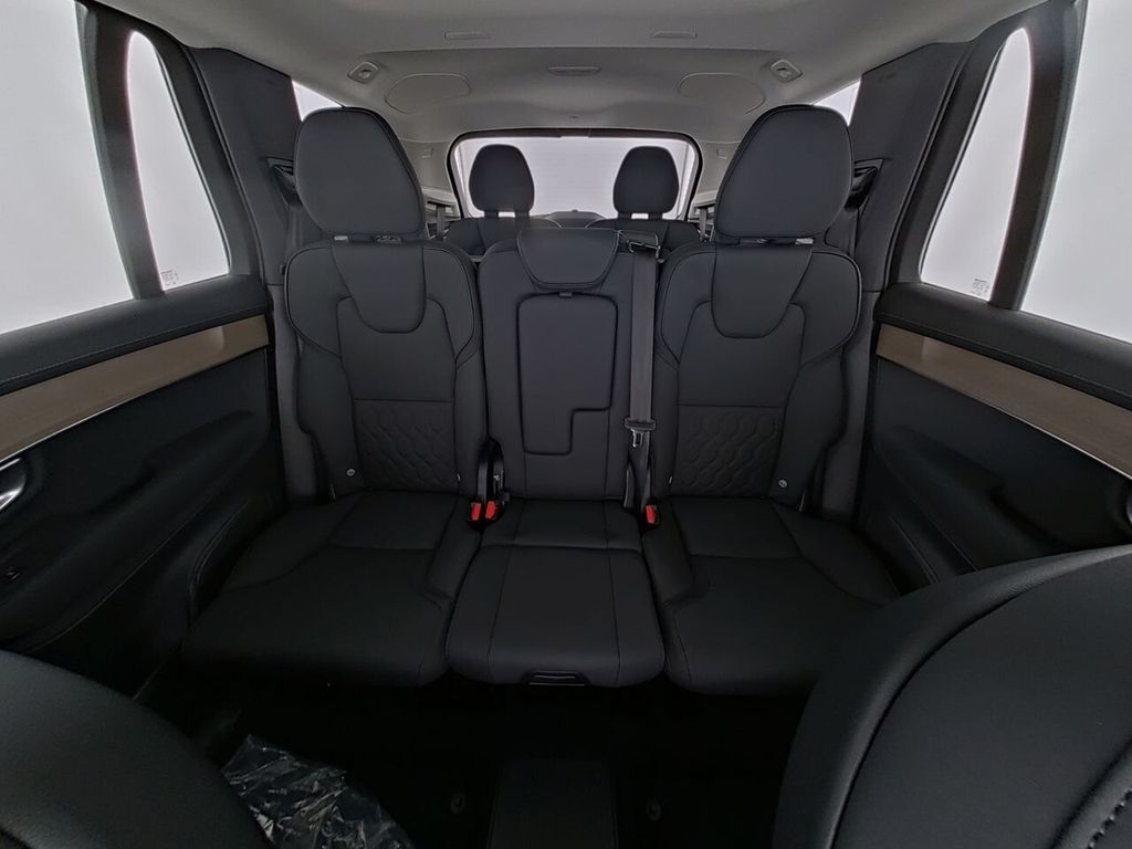 Volvo XC90 2025