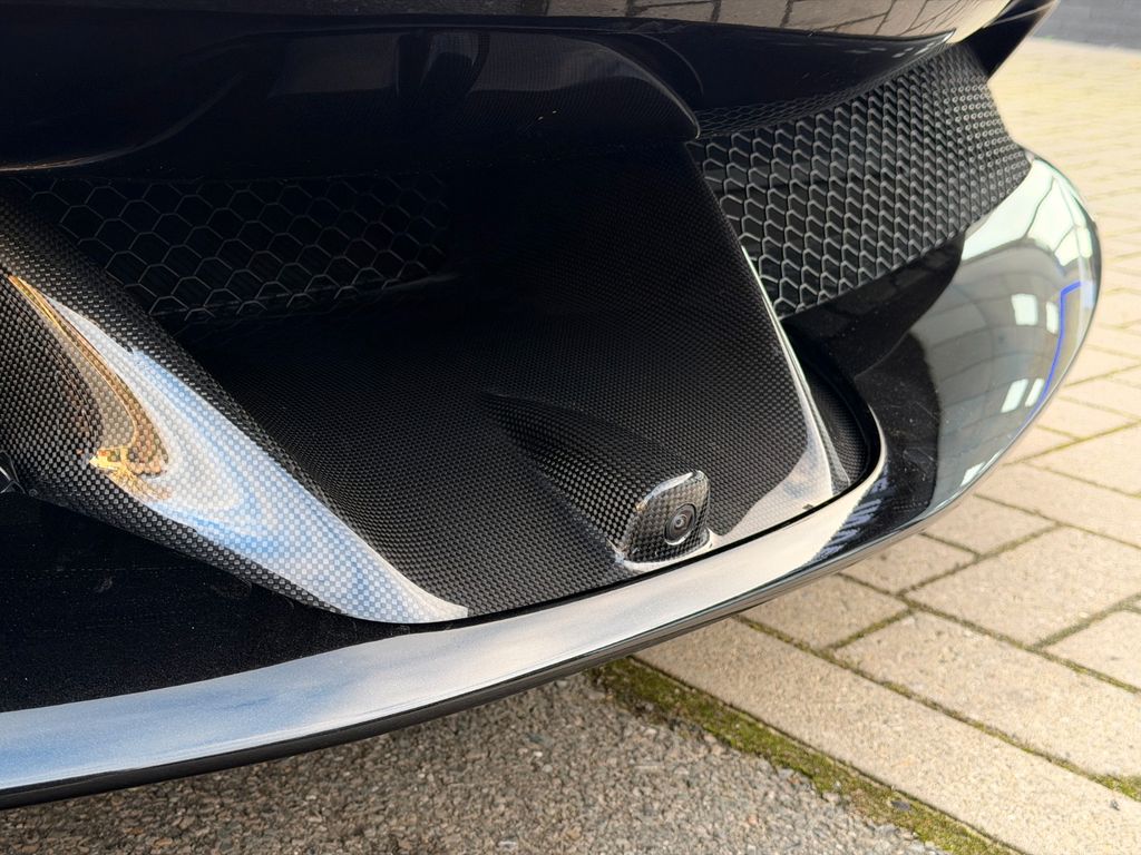 Ferrari SF90 2024