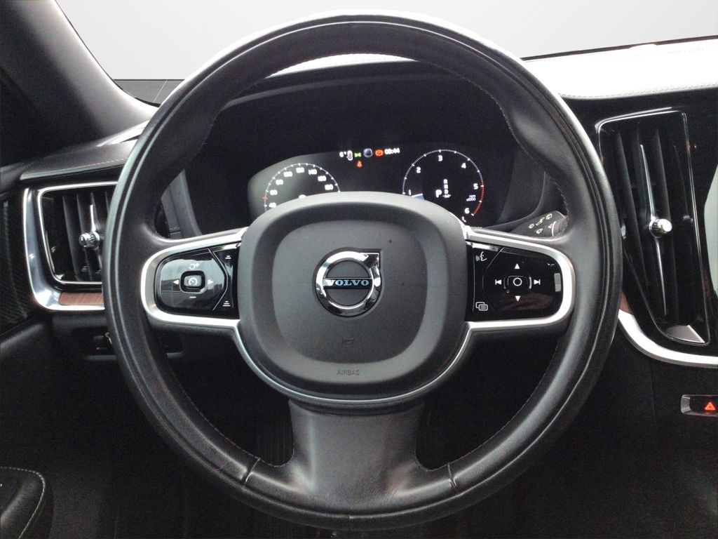 Volvo V60 2021