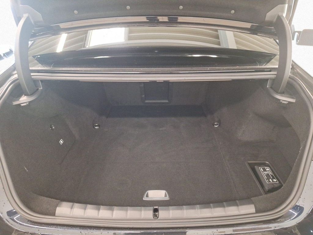 BMW i7 2024