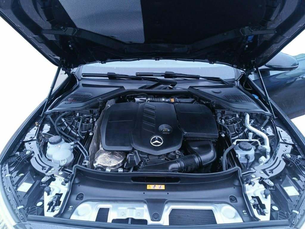 Mercedes-Benz E 220 2024