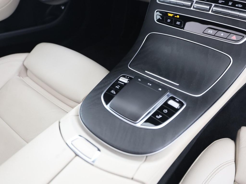 Mercedes-Benz E 300 2022