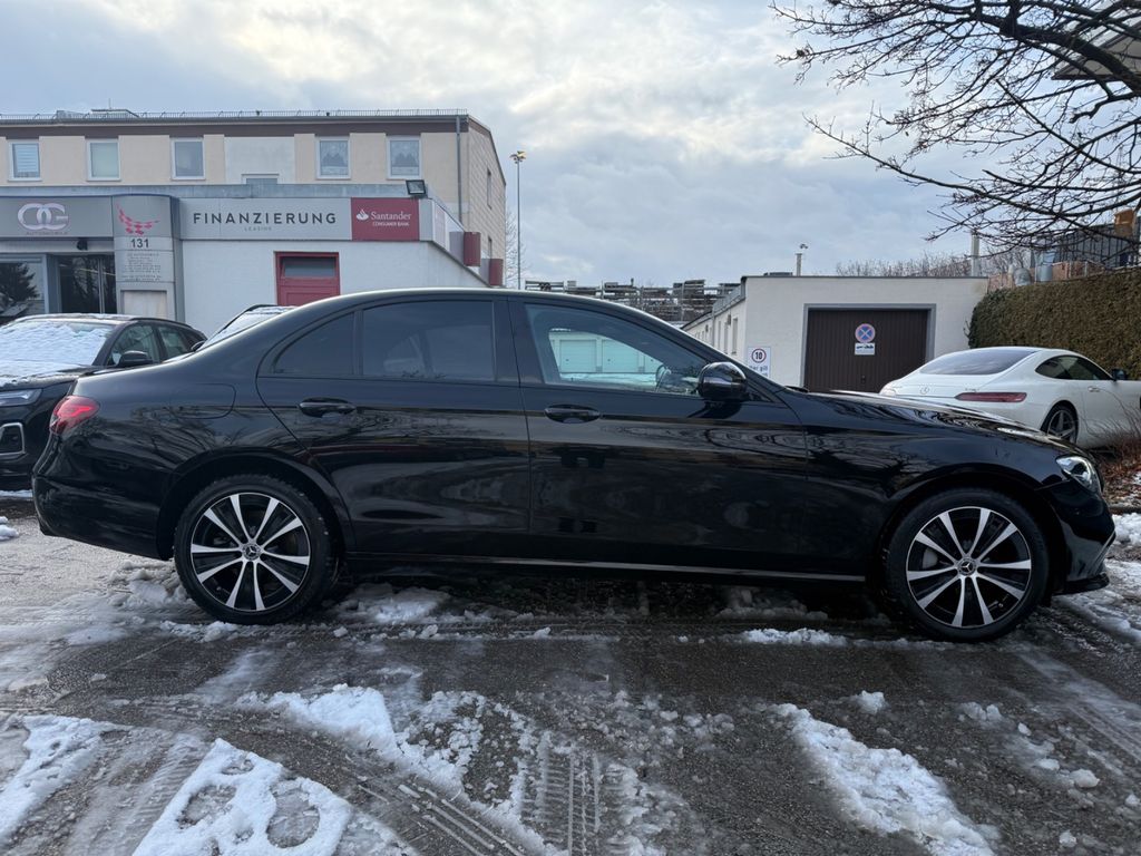 Mercedes-Benz E 300 2022