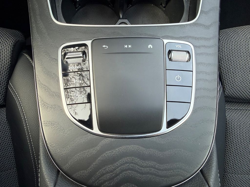 Mercedes-Benz E 300 2022