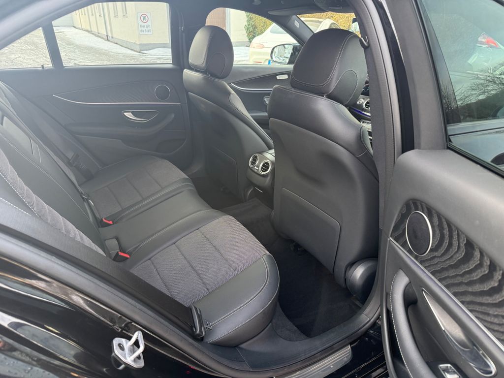 Mercedes-Benz E 300 2022