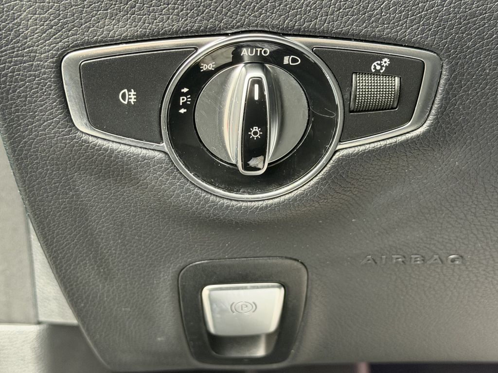 Mercedes-Benz E 300 2022