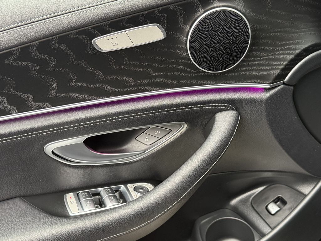 Mercedes-Benz E 300 2022