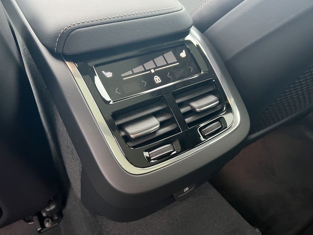 Volvo V60 Cross Country 2024